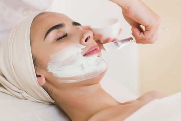 What to Expect from a Chemical Peel - A Guide